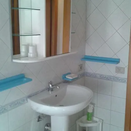 & Garden Apartment *
