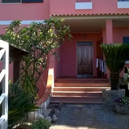 & Garden Apartment *